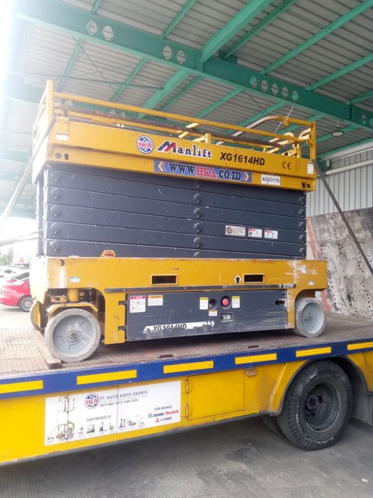 Scissor lift vs Vertical Mast Lift