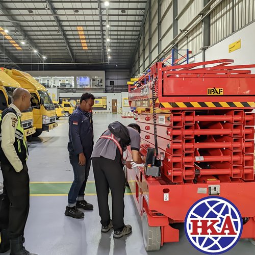 harga sewa scissor lift mulai harga berapa? mingguan batang