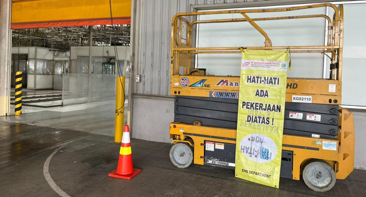 Unit Scissor Lift Manlift 8-16 meter layanan cepat HELIFT