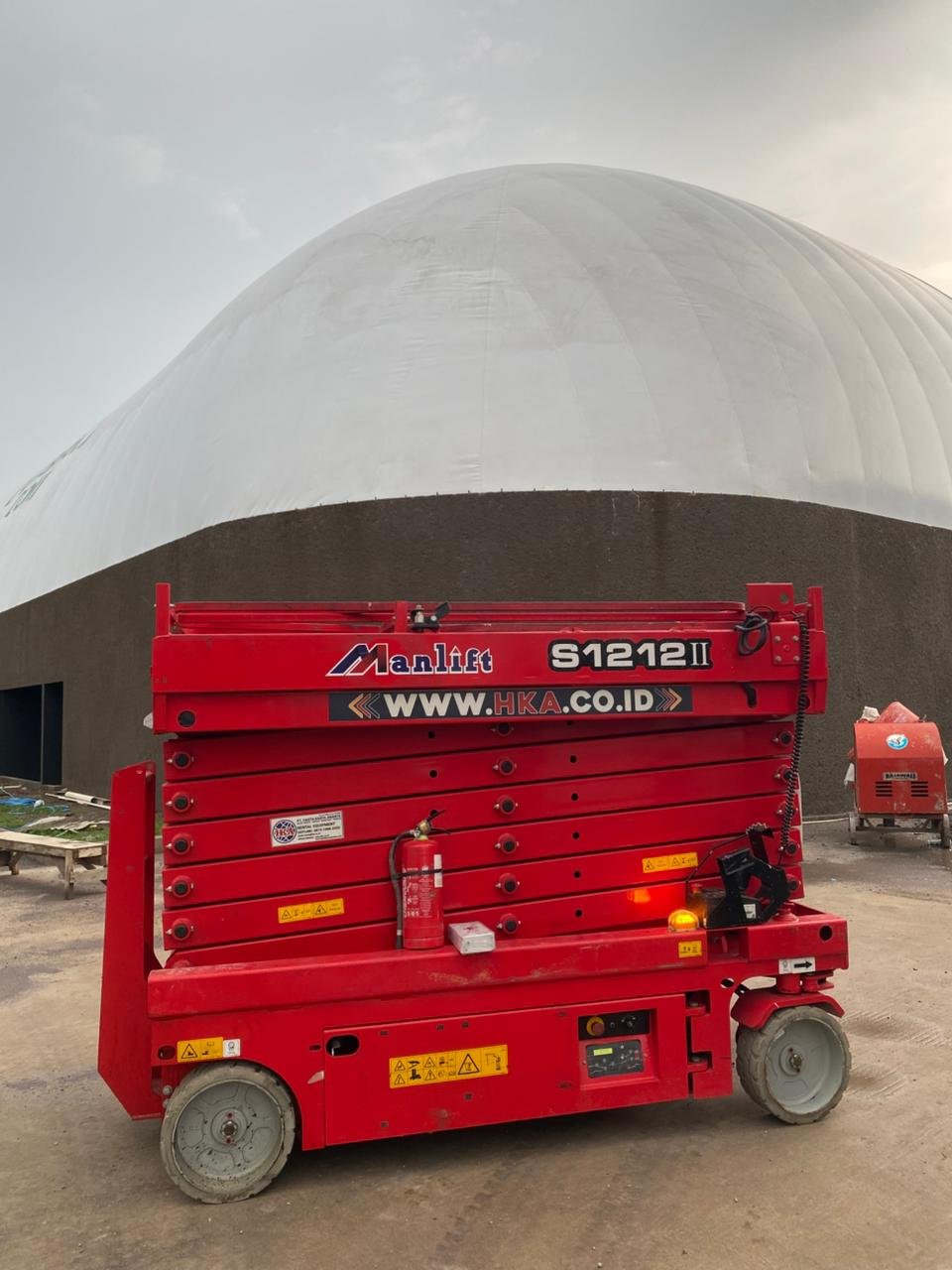 Scissor Lift 16 Meter (HS1413E) Rental Scissor Lift 6.5 Meter (HS0507E)