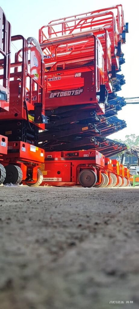 Manlift by PT. Hasta Karya Ananta